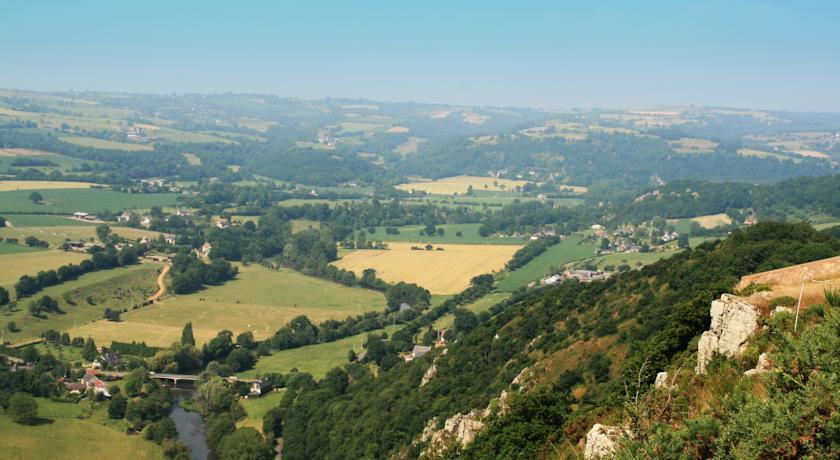 Отель Camping des Rochers des Parcs