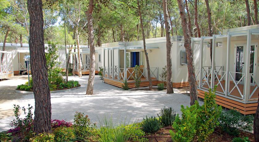 Отель Sira Resort