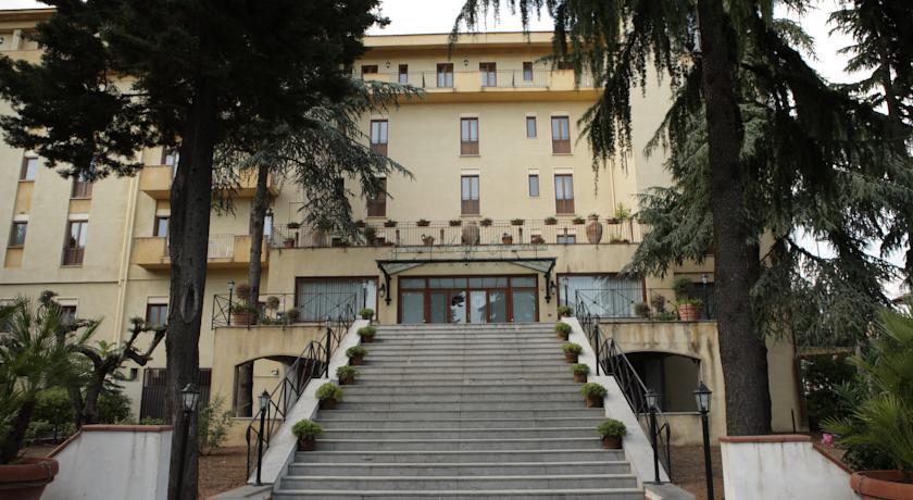 Отель Grand Hotel Bonaccorsi