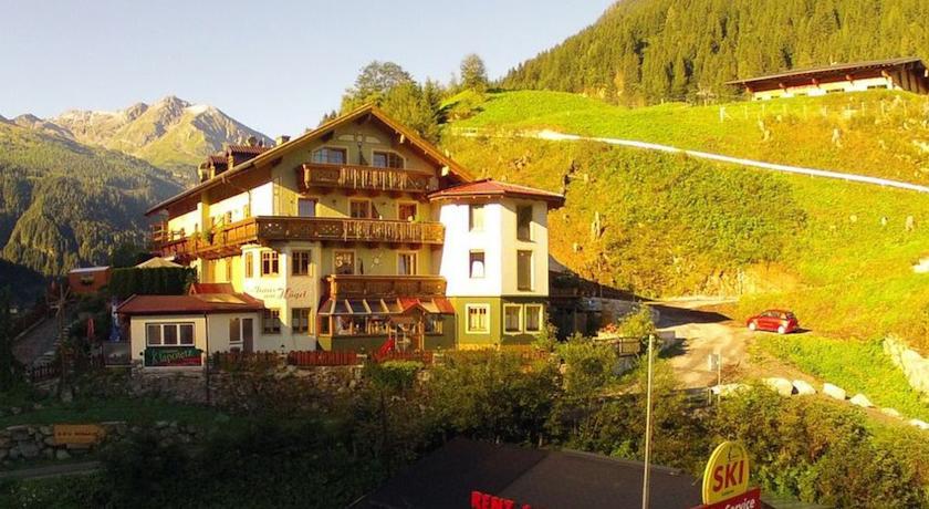 Landhaus am Hügel