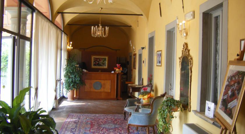 Отель Antico Borgo La Muratella