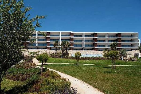 Apt Marina Village
