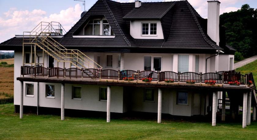 Отель Hotelik Dworek
