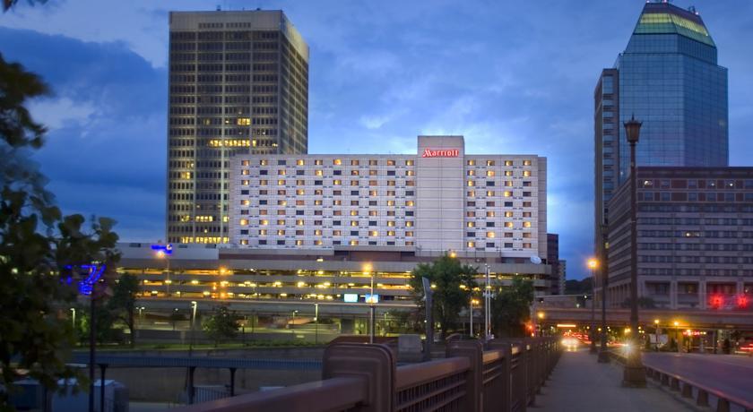 Отель Springfield Marriott