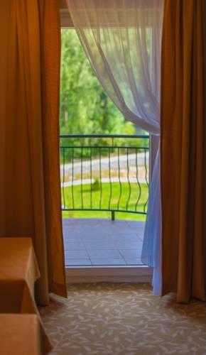 Отель Hotel Zdrojowy Sanus