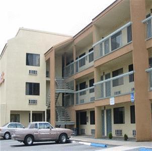 Отель Highway Inn Chula Vista