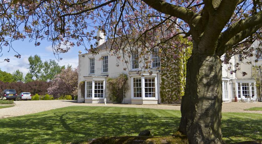 Отель Tickton Grange Hotel