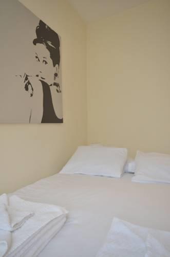Camden Living Apartments