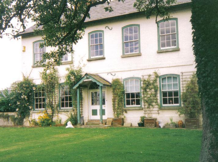 Мини-отель Howton Grove House