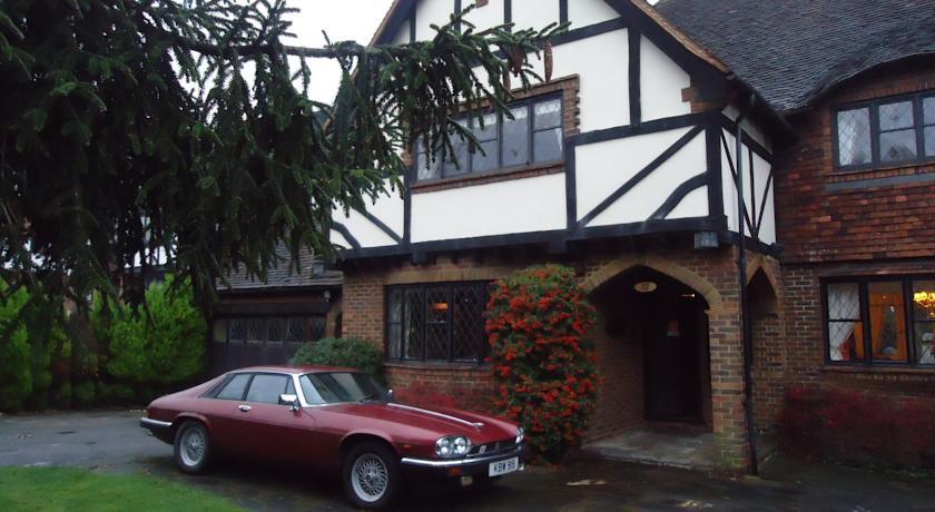 Elmshaw Tudor self-catering holiday home