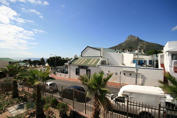 Апартаменты Camps Bay Resort