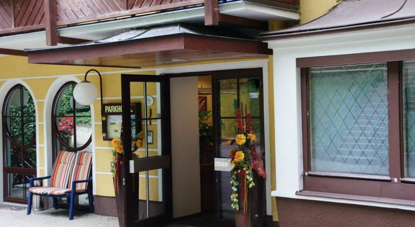 Отель Parkhotel
