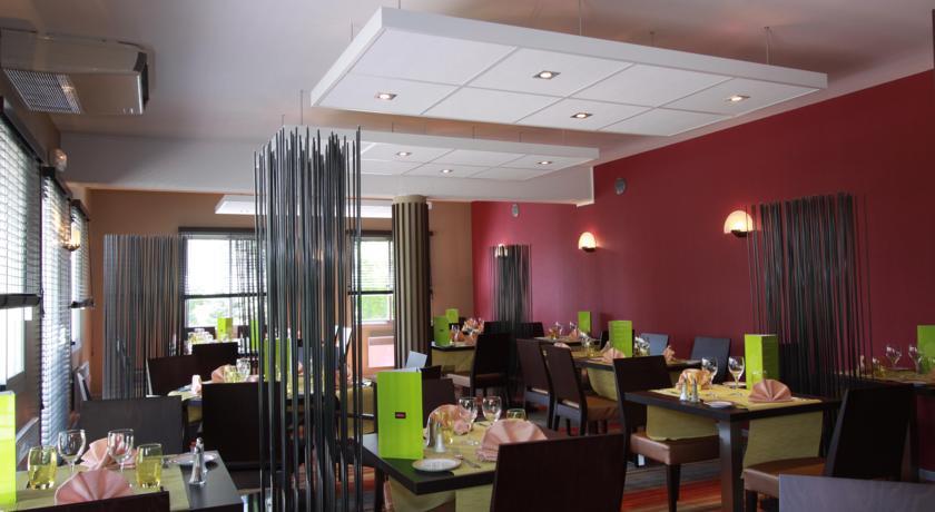 Отель Hotel Mercure Hexagone Luxeuil