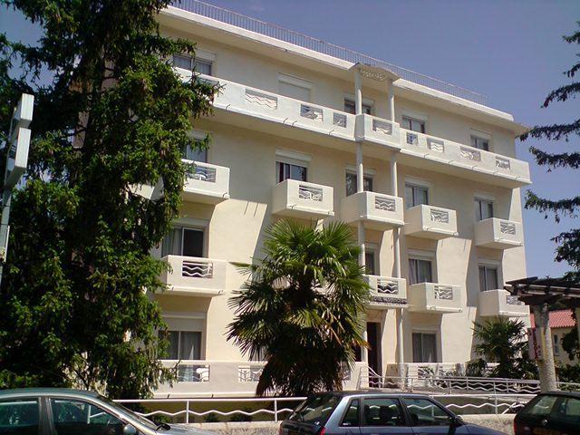 Апартаменты Hôtel La Pergola