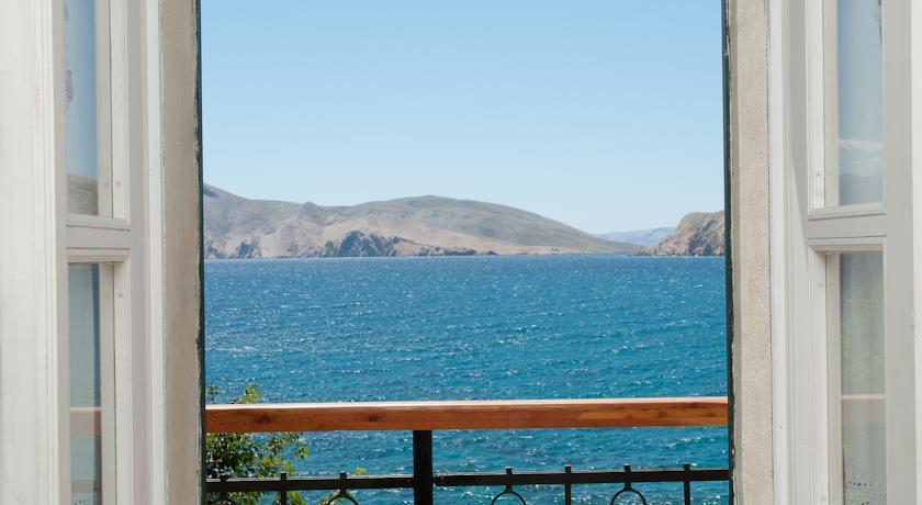 Апартаменты Apartments Authentic Baska 1