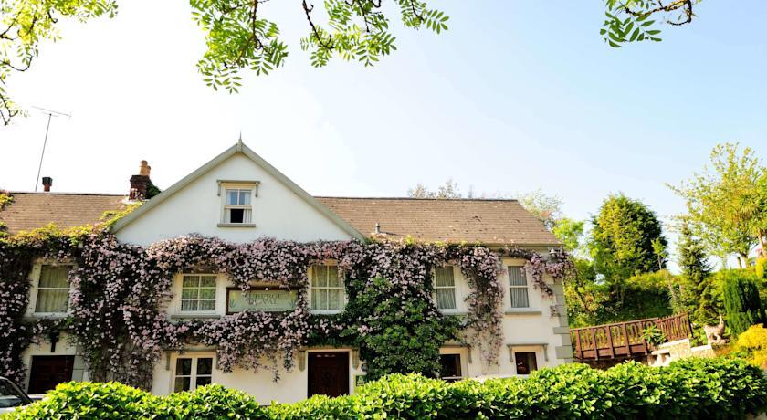 Мини-отель Auberge Du Val Hotel