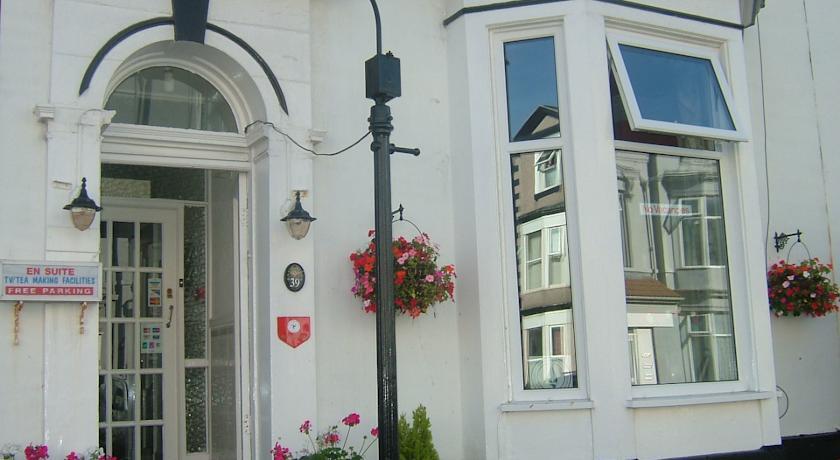 Гостевой дом Adelphi Guest House
