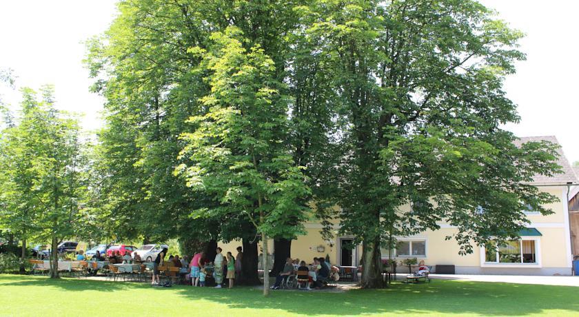 Отель Landgasthaus Kraml