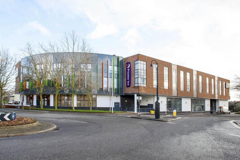 Отель Premier Inn Trowbridge