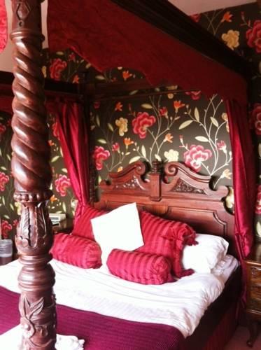 Отель Hunters Lodge Hotel