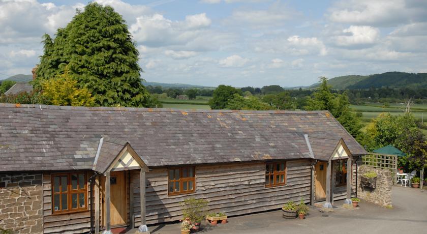 Апартаменты Highgrove Barns