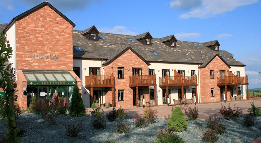 Апартаменты The Ullswater Suites at Whitbarrow Village