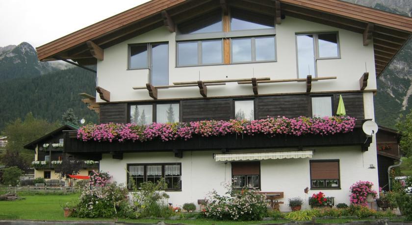 Мини-отель Haus Karwendelblick