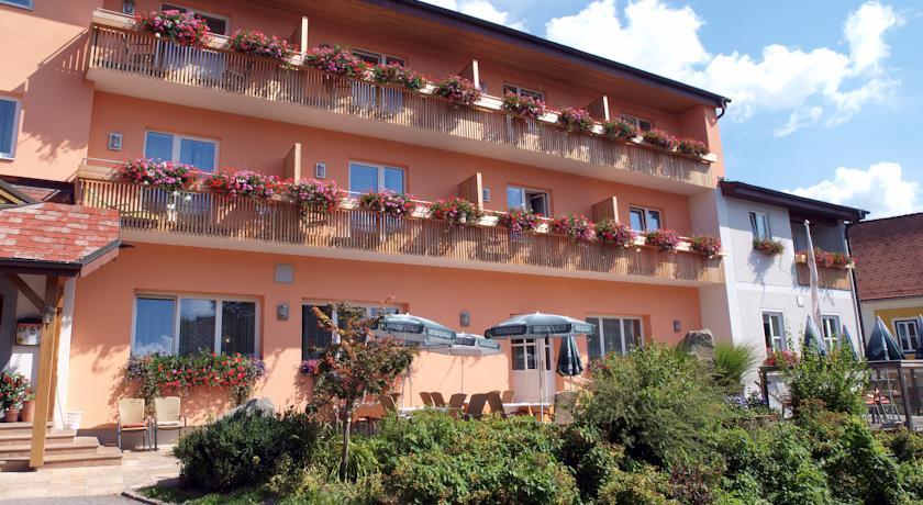 Отель Hotel Gasthof Paunger