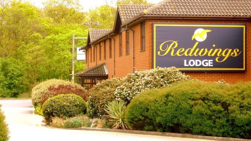 Отель Redwings Lodge Dunstable