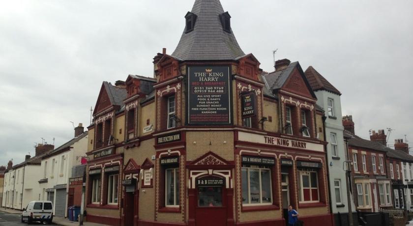 The King Harry Bar & Hostel