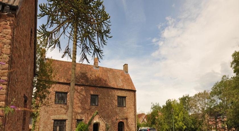 Мини-отель The Langely Arms Bed and Breakfast