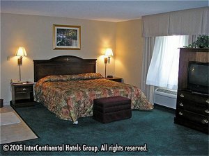 Отель Holiday Inn Express OTTAWA