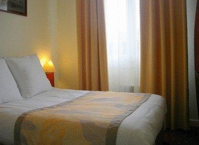 Отель Inter-hotel Le Goelo