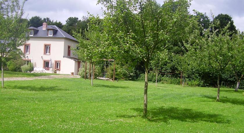 Апартаменты Le Saut Du Breuil