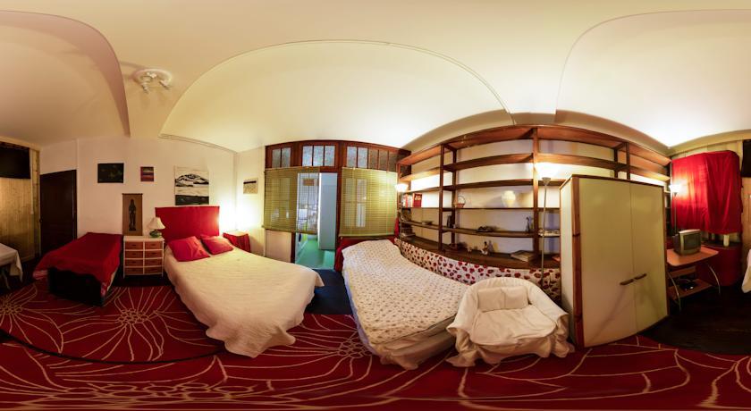 Мини-отель Chambres d'hôte Place du Donjon