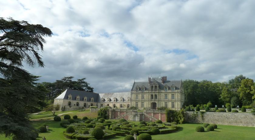 Отель Château De La Bourdaisière