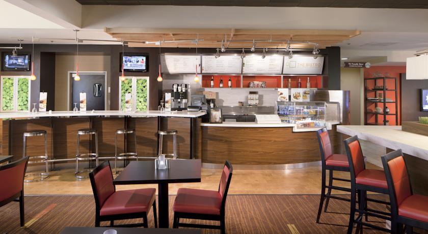 Отель Courtyard Boca Raton