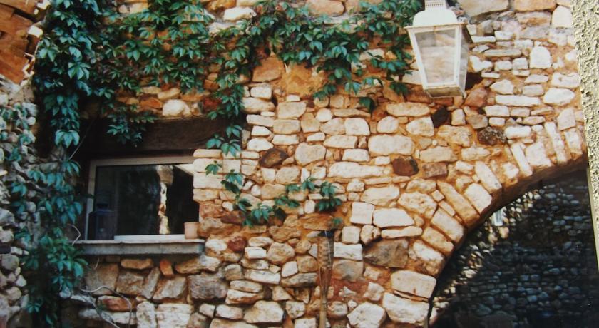 Апартаменты Le Guston en Luberon