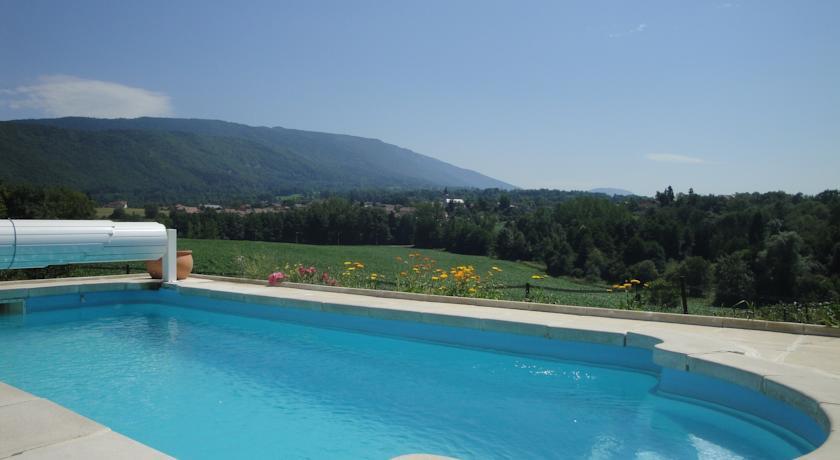 Апартаменты Les Meublés de la Ferme de Chateauvieux
