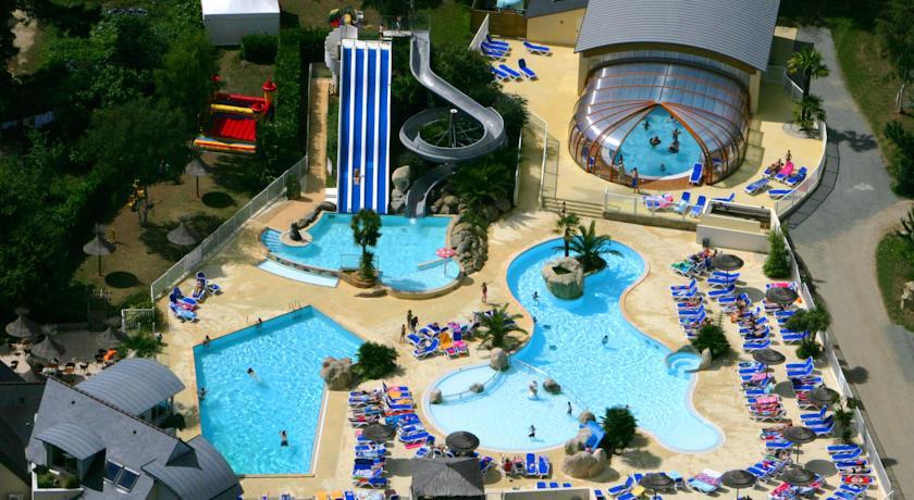 Отель Camping les 2 Fontaines