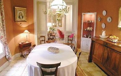 Апартаменты Holiday Home Guzargues Rue Des Platanes