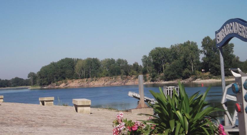 Апартаменты Holiday Home Le Louroux-Beconnais Le Louroux-Beconnais