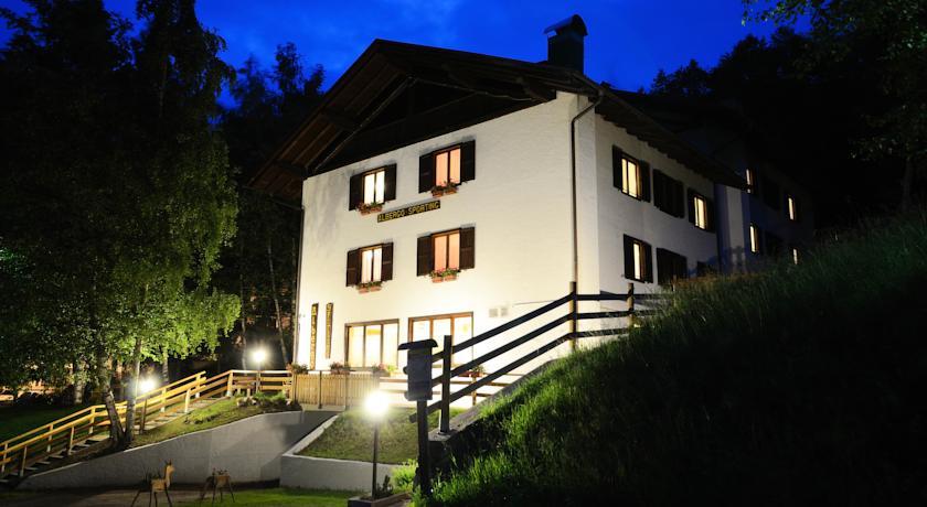 Отель Albergo Sporting