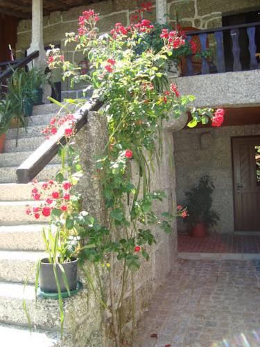 Отель Quinta De Calvelos