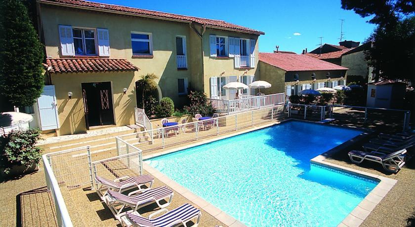 Отель Hôtel Lou Paouvadou