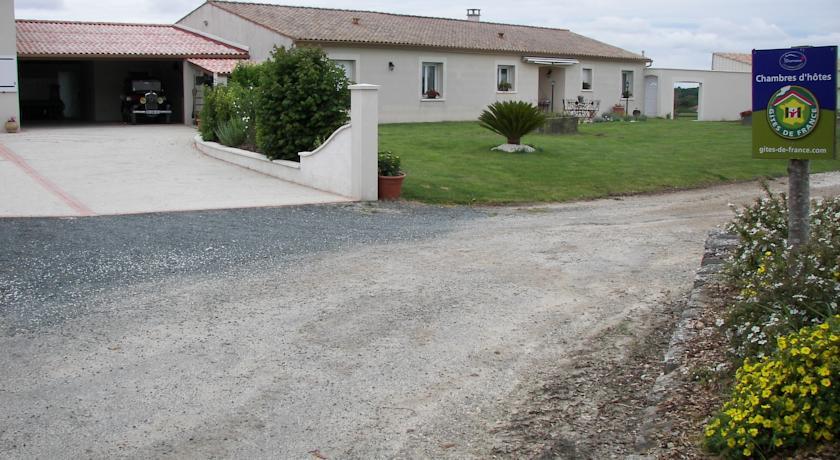 Мини-отель Chambre d'hôtes Les Ormeaux