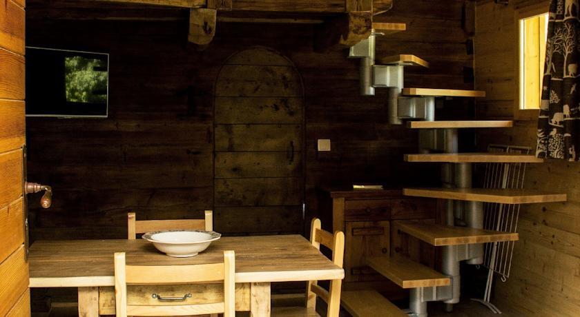 Отель Les Chalets du Bonheur