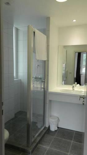 Отель Hotel Restaurant L'Echo du Lac