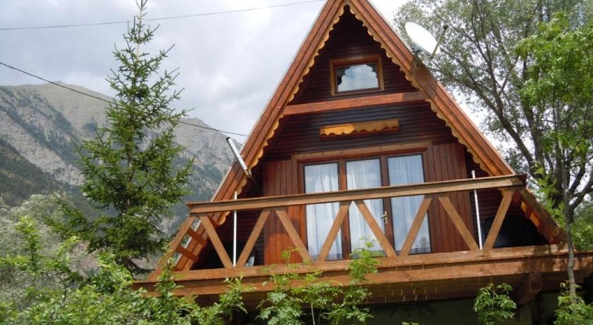 Отель Chalet les Morilles