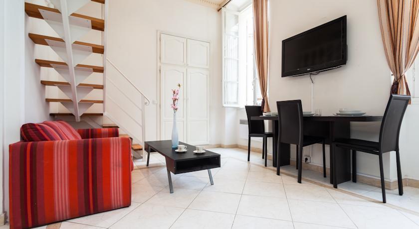 Modern Apartment Longchamp